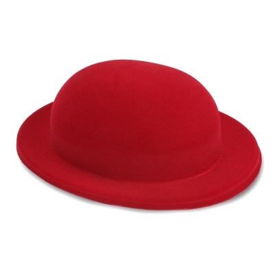 Chapéu vermelho de estilo coco em fundo branco