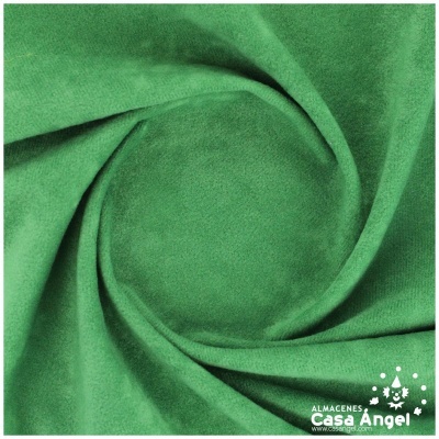 Tecido verde aveludado enrolado com dobras