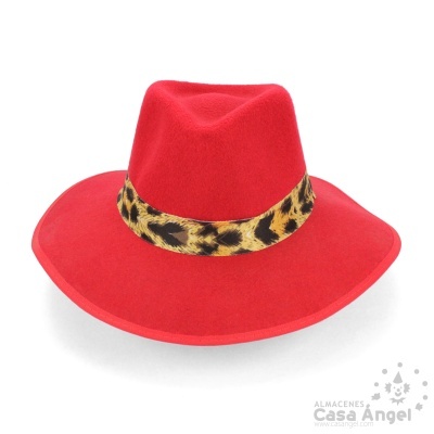 Chapéu vermelho com faixa estampada de pele de leopardo