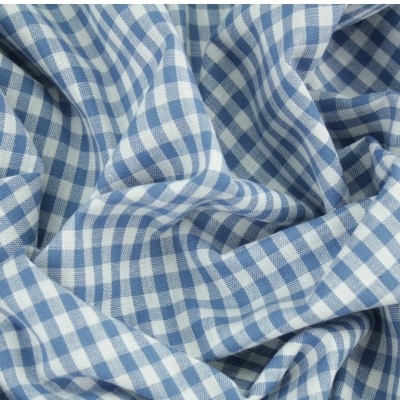 Tecido xadrez azul e branco de algodão