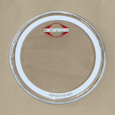 Película circular para tambor, transparente com borda preta, com texto CONTEMPORÂNEA e REPIQUE DE MÃO