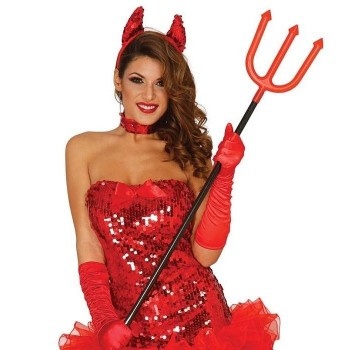 Mulher com fato de diabo vermelho e tridente
