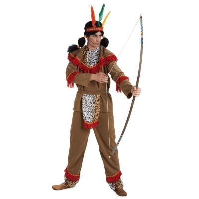 Fato de índio castanho com franjas vermelhas e estampado animal, com arco e peruca com penas