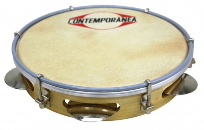 Pandeireta com pele bege, aro madeira clara e pratos metálicos