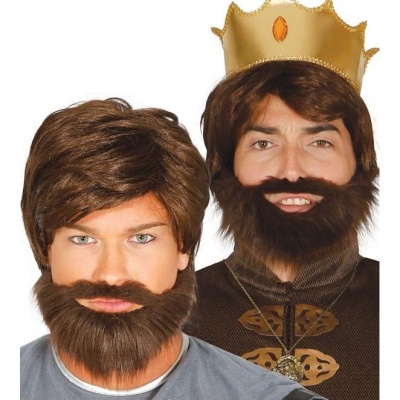 Homens com perucas e barbas castanhas, um com coroa dourada, fundo branco