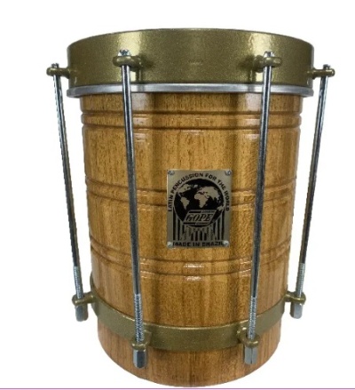 Tambor de percussão em madeira e metal com etiqueta preta