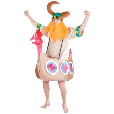 Fato de viking com barba, capacete e cavalo embutidos