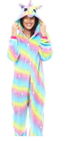 Pijama integral com capuz de unicórnio em padrão arco-íris pastel com estrelas brancas