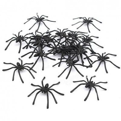 Aranhas artificiais pretas para decoração em fundo branco