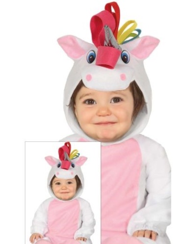 Criança com fato de unicórnio branco e rosa com chifre prateado e crina colorida