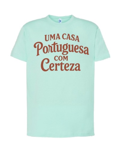 Camiseta verde-água com texto castanho