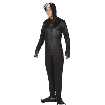 Macacão preto com capuz de animal desenhado em fundo branco