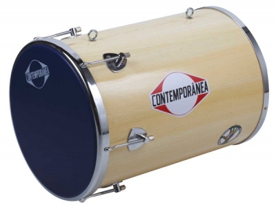 Tambor de madeira clara com pele preta e logo CONTEMPORÂNEA