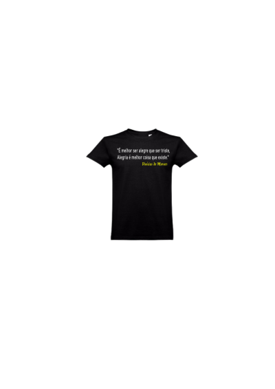 T-shirt preta com texto em branco e amarelo