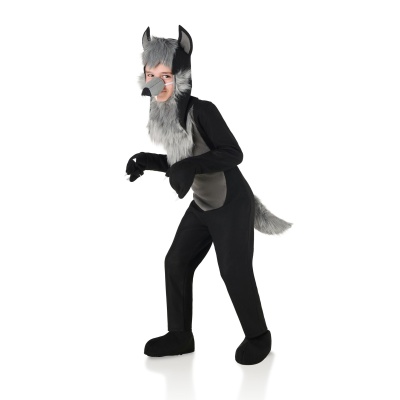 Criança vestida com fato de lobo cinzento e preto