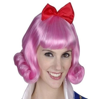 Peruca cor-de-rosa vintage com laço vermelho