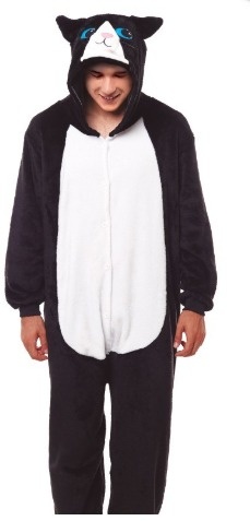 Pessoa vestindo um macacão kigurumi com capuz com rosto de gato
