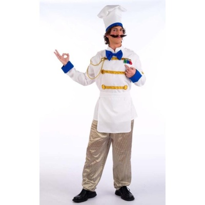 Pessoa vestida com fato de cozinheiro branco e dourado com detalhes azuis.