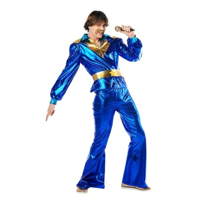 Fato azul metálico com detalhes dourados e cinto dourado