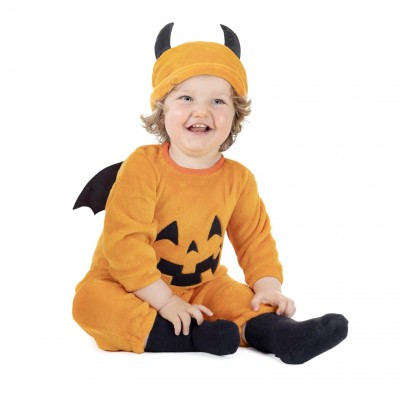 Bébé com fato de Halloween laranja com cara de abóbora e chapéu com chifres pretos.
