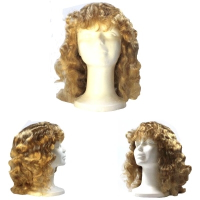 Peruca dourada cacheada em manequim branco vista de frente, lado e ângulo superior