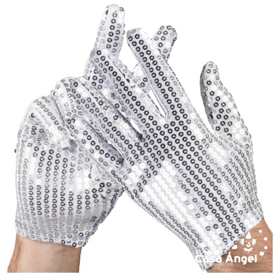 Par de luvas brancas com lantejoulas prata em fundo branco