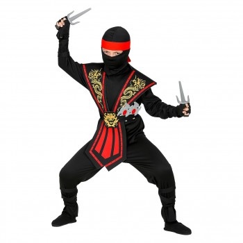 criança vestida com fato de ninja preto, vermelho e dourado com máscara e acessórios de shuriken