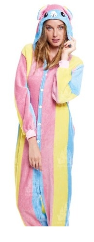 Macacão de pijama tipo onesie colorido com capuz de coelho