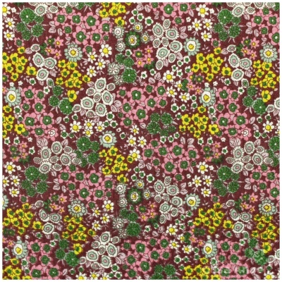 Tecido vermelho com padrão floral multicolorido