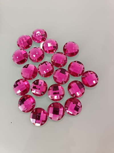 Botões acrílicos rosa translúcidos facetados redondos