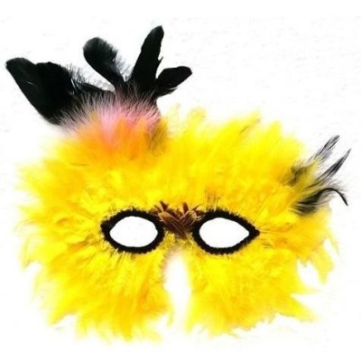 Máscara decorativa de penas amarelas com detalhes pretos e rosa