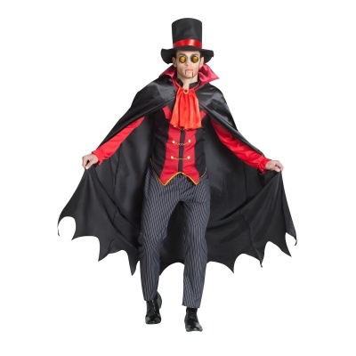 Homem com fantasia vermelha e preta, capa e cartola, óculos redondos