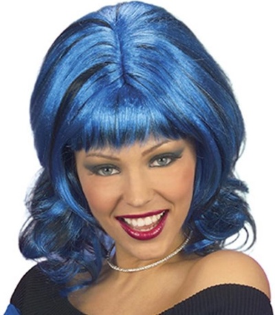 Peruca azul metálica ondulada com franja curta