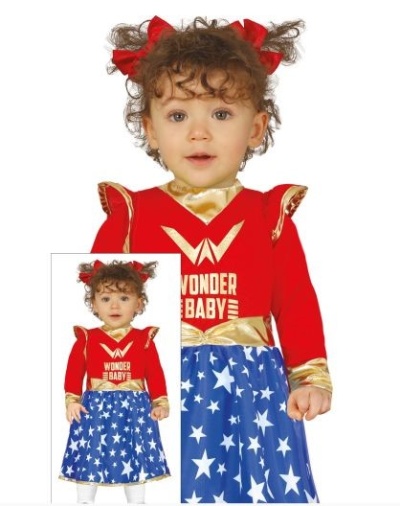 Fato infantil vermelho, azul com estrelas brancas e detalhes dourados, texto WONDER BABY no peito