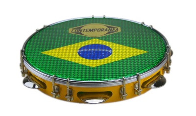 Pandeiro com a pele decorada com a bandeira do Brasil