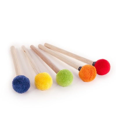baquetas coloridas para xilofone com cabos de madeira