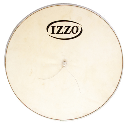 Pele de tarola circular beige com logo IZZO no centro