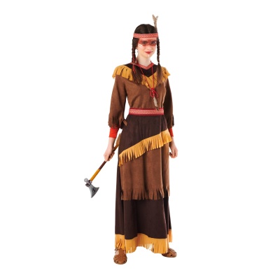 Criança com fantasia de índia castanha e amarela segurando machado de brinquedo