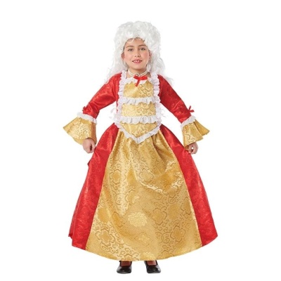 Criança vestida com traje histórico vermelho e dourado com peruca branca