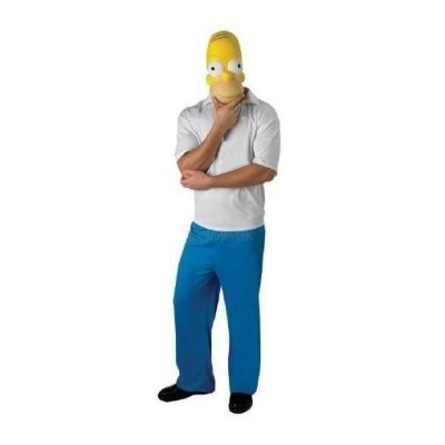 Pessoa com máscara de Homer Simpson, roupa casual em fundo branco