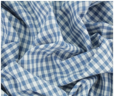 Tecido xadrez azul e branco de algodão