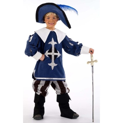 Fato desenho de mosqueteiro azul com calças riscas e chapéu azul com pena