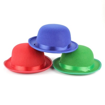Três chapéus bowler coloridos em feltro com fitas acetinadas
