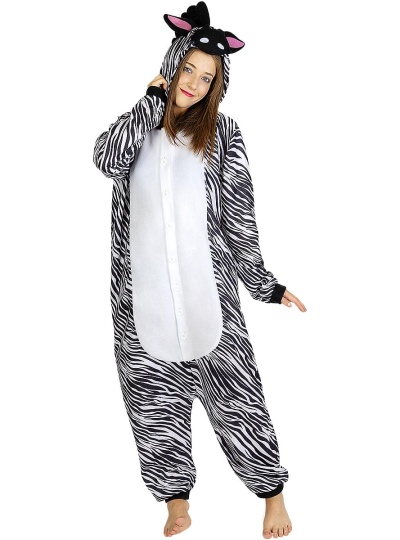 Pijama kigurumi adulto riscas preto branco com capuz animal