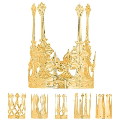Seis coroas douradas com diferentes estilos ornamentais em fundo branco