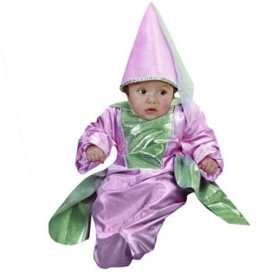 Bebé vestido com fantasia roxa e verde com chapéu cónico