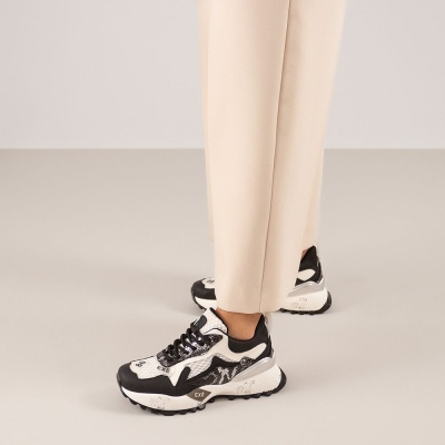 EXÉ :: D190608-13 Black/White EXÉ :: D190608-13 Black/White