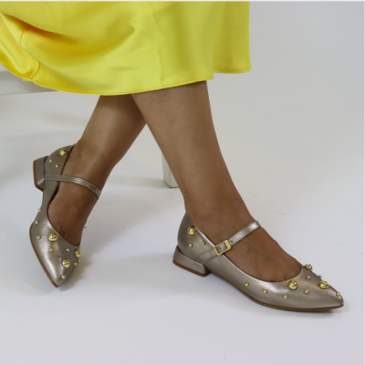 DANIELASHOES :: SAPATO METALIZADO COM TACHAS DOURADAS