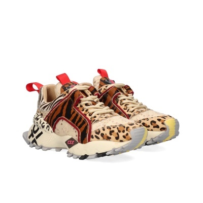 EXÉ :: 2025-3M Leo Tan Black