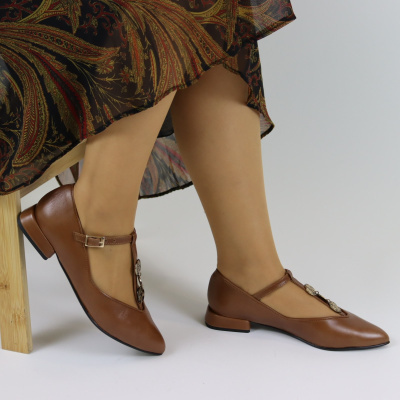 DANIELASHOES :: Sapato camel com aplicação